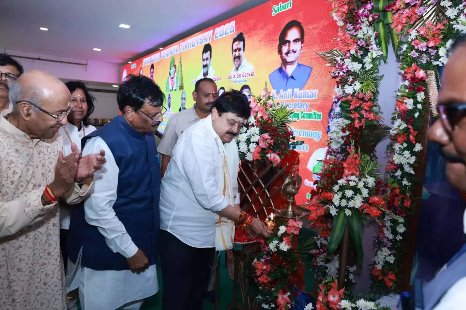नैतिक विकास में शिक्षक महत्वपूर्ण: तेलंगाना BJP प्रमुख नैतिक विकास में शिक्षक महत्वपूर्ण: तेलंगाना BJP प्रमुख