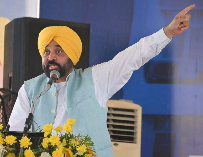 प्रधानमंत्री मोदी के दौरों की आलोचना करने वाली सीएम मान की टिप्पणी ‘गैरजिम्मेदाराना और खेदजनक’: MEA प्रधानमंत्री मोदी के दौरों की आलोचना करने वाली सीएम मान की टिप्पणी ‘गैरजिम्मेदाराना और खेदजनक’: MEA