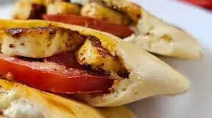 Paneer Tikka Sandwich: बच्चों को लंच बॉक्स में दें खास सरप्राइज, बनाएं स्वादिष्ट पनीर टिक्का सैंडविच Paneer Tikka Sandwich: बच्चों को लंच बॉक्स में दें खास सरप्राइज, बनाएं स्वादिष्ट पनीर टिक्का सैंडविच
