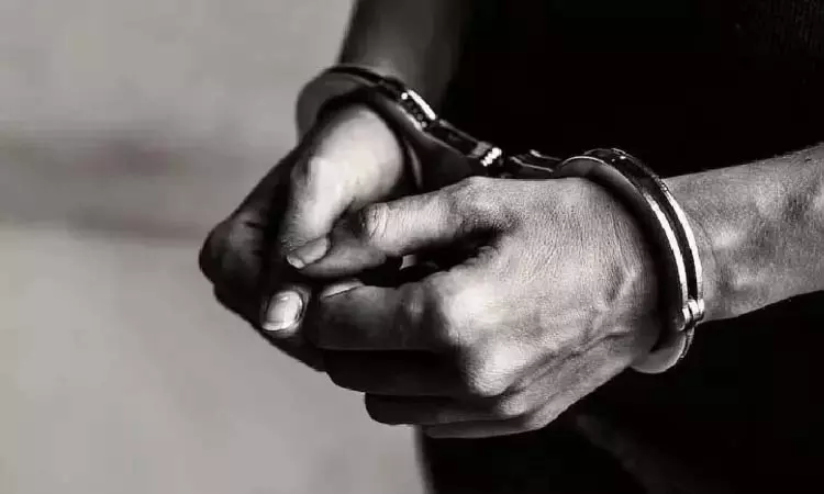 मेथ तस्करी मामले में Chennai के 28 वर्षीय डॉक्टर गिरफ्तार मेथ तस्करी मामले में Chennai के 28 वर्षीय डॉक्टर गिरफ्तार