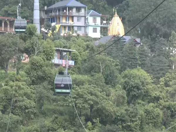 हिमाचल प्रदेश: मंडी में बाढ़ प्रभावित घाटी के लिए रोपवे बनी जीवन रेखा हिमाचल प्रदेश: मंडी में बाढ़ प्रभावित घाटी के लिए रोपवे बनी जीवन रेखा