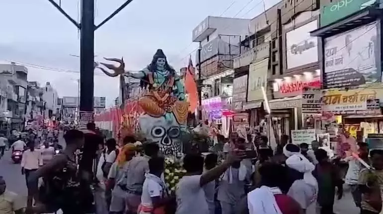VHP ने दिल्ली के कांवड़ यात्रा मार्गों पर दुकानों के लिए सनातनी प्रमाणपत्र अभियान शुरू किया VHP ने दिल्ली के कांवड़ यात्रा मार्गों पर दुकानों के लिए सनातनी प्रमाणपत्र अभियान शुरू किया