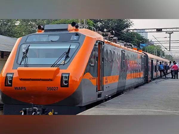 रेलवे भर्ती बोर्ड ने पहली तिमाही में 9,000 नौकरियां दीं, वित्त वर्ष 2025-26 के लिए 50,000 की योजना बनाई रेलवे भर्ती बोर्ड ने पहली तिमाही में 9,000 नौकरियां दीं, वित्त वर्ष 2025-26 के लिए 50,000 की योजना बनाई