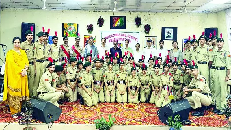 जीवन में अनुशासन बेहद जरूरी जीवन में अनुशासन बेहद जरूरी