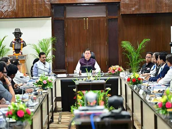 उत्तराखंड मुख्यमंत्री ने योजनाओं के लाभार्थियों के लिए ऋण प्रक्रिया सरल करने के निर्देश दिए उत्तराखंड मुख्यमंत्री ने योजनाओं के लाभार्थियों के लिए ऋण प्रक्रिया सरल करने के निर्देश दिए