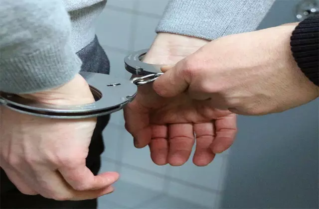 Bareilly: प्रधान से रुपये मांगने पर कार्रवाई, एक आरोपी गिरफ्तार Bareilly: प्रधान से रुपये मांगने पर कार्रवाई, एक आरोपी गिरफ्तार