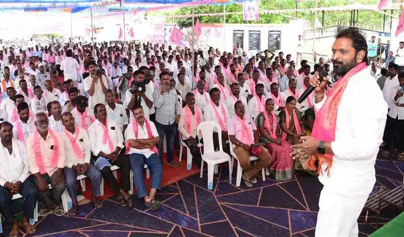 तीन बार किसान की जमानत राशि से बच निकला.. स्थानीय चुनाव के लिए जमानत: पूर्व मंत्री श्रीनिवास गौड़ तीन बार किसान की जमानत राशि से बच निकला.. स्थानीय चुनाव के लिए जमानत: पूर्व मंत्री श्रीनिवास गौड़