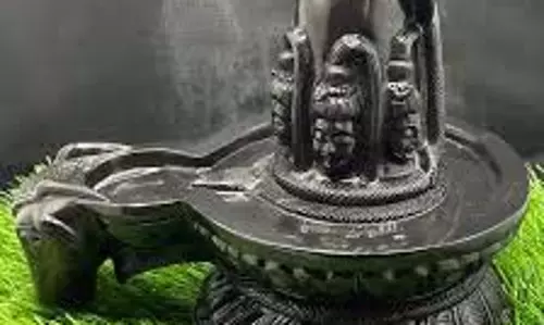 Sawan 2025:  सावन में सजने लगते हैं मंदिर.. बजने लगता है शिव का डमरू, इन संदेशों से दें सभी को शुभकामनाएं