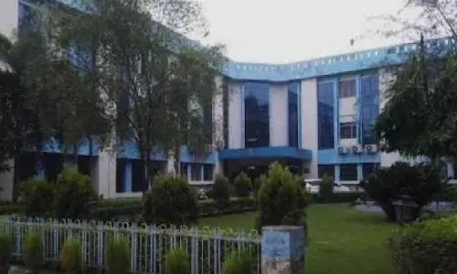 स्वतंत्रता सेनानियों पर ‘आतंकवादी’ का टैग, पेपर में गलती अनजाने में हुई: Vidyasagar VC स्वतंत्रता सेनानियों पर ‘आतंकवादी’ का टैग, पेपर में गलती अनजाने में हुई: Vidyasagar VC