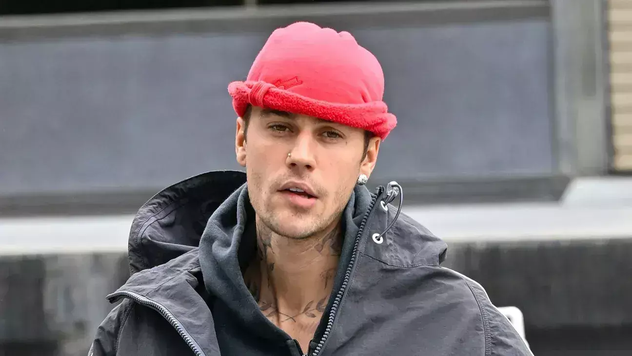Justin Bieber ने अपना बहुप्रतीक्षित सातवां एल्बम स्वैग रिलीज़ किया