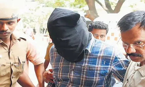 1998 कोयंबटूर सीरियल बम धमाकों का मामला: 27 साल से फरार आरोपी गिरफ्तार 1998 कोयंबटूर सीरियल बम धमाकों का मामला: 27 साल से फरार आरोपी गिरफ्तार