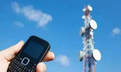 बडगाम के समसन गांव में मोबाइल नेटवर्क संकट, टावर लगाने की मांग
