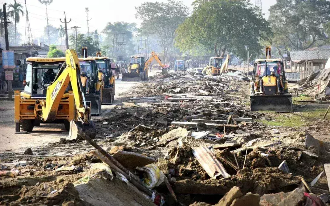 Assam: चार वर्षों में 25,000 एकड़ से अधिक भूमि खाली कराई गई Assam: चार वर्षों में 25,000 एकड़ से अधिक भूमि खाली कराई गई