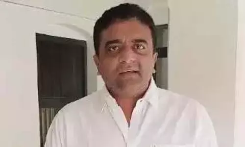 नायडू किसानों को अपराधी बता रहे: Kasu Mahesh
