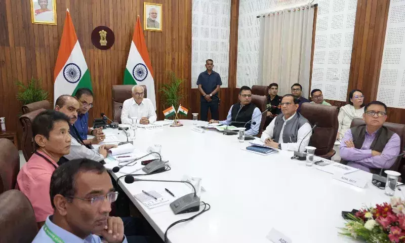 Manipur की अटकी परियोजनाओं पर केंद्र सख्त, विकास कार्यों में तेजी के निर्देश Manipur की अटकी परियोजनाओं पर केंद्र सख्त, विकास कार्यों में तेजी के निर्देश