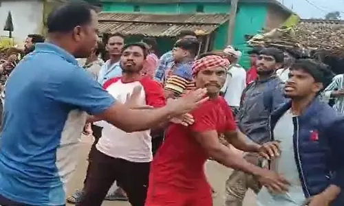 Odisha : गांजा माफिया को पकड़ने की कोशिश कर रहे पुलिसकर्मियों की पिटाई