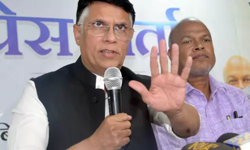 आरएसएस चीफ के बयान पर पवन खेड़ा का तंज,  जल्द आएंगे अच्छे दिन