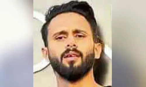 विदेश भागने की कोशिश में POCSO मामले का आरोपी गिरफ्तार