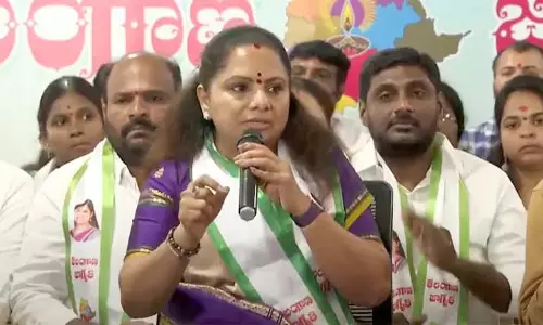 बीसी आरक्षण पर अध्यादेश रेल रोको स्थगित : Kavitha
