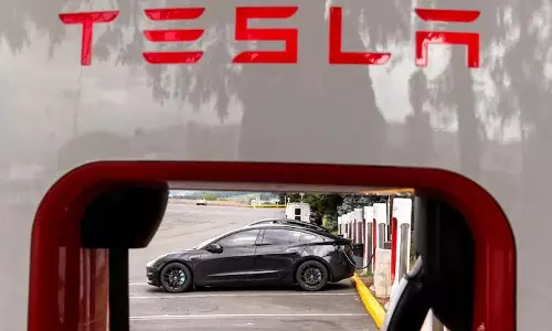 Tesla अगस्त से भारत में अपनी पहली डिलीवरी शुरू कर सकती Tesla अगस्त से भारत में अपनी पहली डिलीवरी शुरू कर सकती