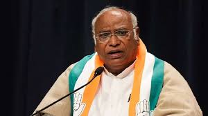 कांग्रेस ने कहा, SIR से 2 करोड़ वोटर वंचित होंगे, BJP ने विपक्ष पर राजनीतिक नीयत का आरोप लगाया