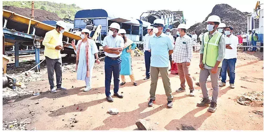 Andhra: केंद्रीय टीम ने सीवेज ट्रीटमेंट प्लांट का निरीक्षण किया Andhra: केंद्रीय टीम ने सीवेज ट्रीटमेंट प्लांट का निरीक्षण किया