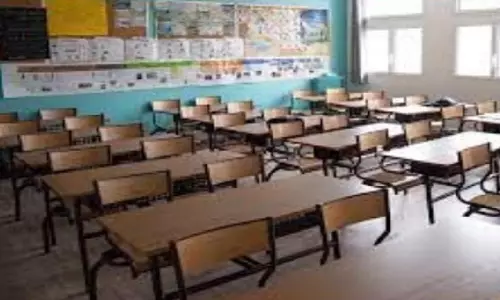Lucknow: अवैध रूप से चल रहे 19 स्कूलों पर कार्रवाई