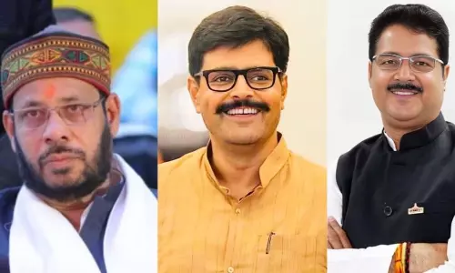 Lucknow: कभी अखिलेश के आसपास, अब मनोज, राकेश और अभय को सीट कहाँ Lucknow: कभी अखिलेश के आसपास, अब मनोज, राकेश और अभय को सीट कहाँ
