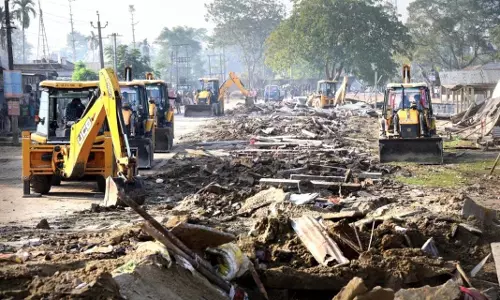 Assam के मुख्यमंत्री ने बेदखली अभियान जारी रखने की घोषणा की Assam के मुख्यमंत्री ने बेदखली अभियान जारी रखने की घोषणा की