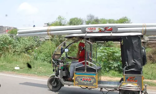 Amritsar: ई-रिक्शा का दुरुपयोग और लापरवाही से वाहन चलाने से सुरक्षा संबंधी चिंताएं बढ़ीं