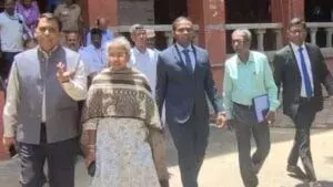 मंदिर ने अतिक्रमित भूमि वापस ली, आईएएस अधिकारियों ने अवमानना मामले में माफी मांगी मंदिर ने अतिक्रमित भूमि वापस ली, आईएएस अधिकारियों ने अवमानना मामले में माफी मांगी