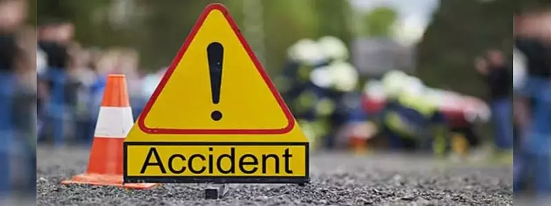वर्ली में पुलिस की बाइक ने गार्ड को टक्कर मारी; परिवार ने पुलिस पर मामले को छुपाने का आरोप लगाया वर्ली में पुलिस की बाइक ने गार्ड को टक्कर मारी; परिवार ने पुलिस पर मामले को छुपाने का आरोप लगाया