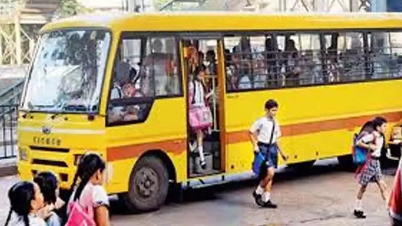 Karnataka: सरकारी स्कूलों के छात्रों के लिए मुफ्त बस सुविधा Karnataka: सरकारी स्कूलों के छात्रों के लिए मुफ्त बस सुविधा