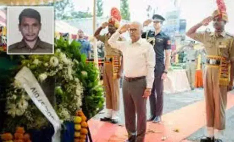 Manipur सरकार ने BSF शहीद के भाई को सहायक उप-निरीक्षक नियुक्त किया Manipur सरकार ने BSF शहीद के भाई को सहायक उप-निरीक्षक नियुक्त किया