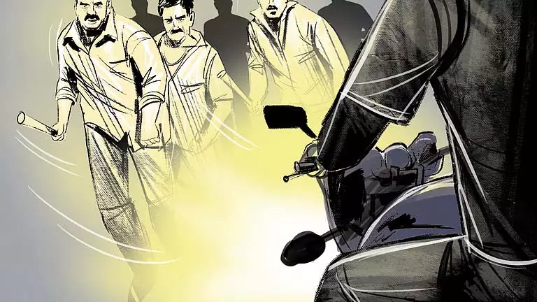 Odisha में ग्रामीणों ने पुलिस अधिकारियों पर हमला किया Odisha में ग्रामीणों ने पुलिस अधिकारियों पर हमला किया