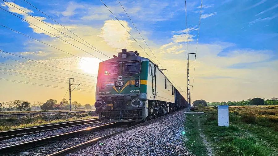 East Singhbhum: रेलवे विकास कार्य के चलते ट्रेनों का संचालन प्रभावित East Singhbhum: रेलवे विकास कार्य के चलते ट्रेनों का संचालन प्रभावित