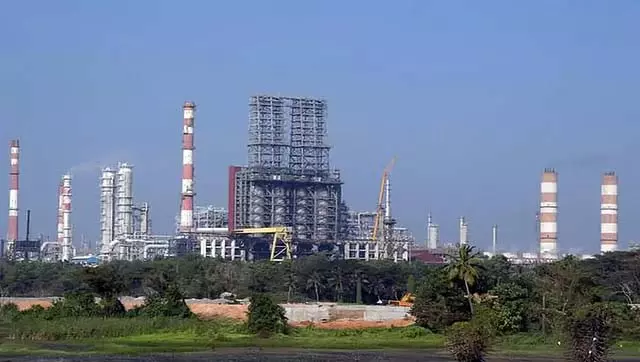 सुरथकल में MRPL इकाई में गैस रिसाव; दो की मौत, एक की हालत गंभीर सुरथकल में MRPL इकाई में गैस रिसाव; दो की मौत, एक की हालत गंभीर