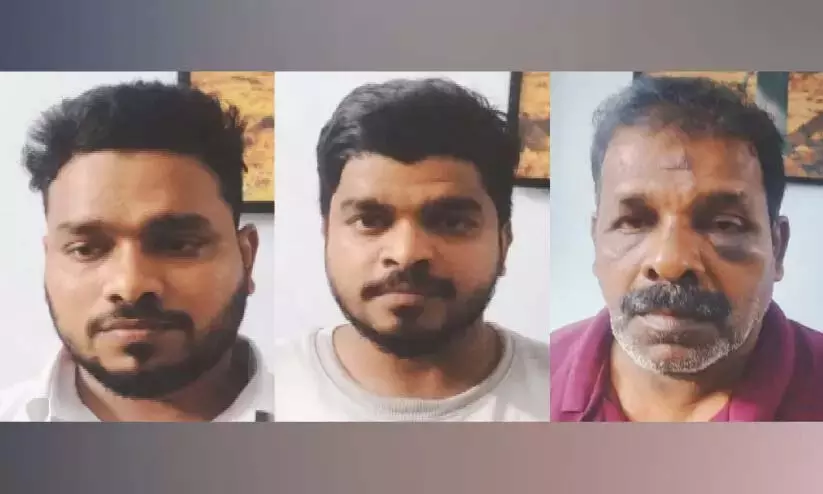 सड़क को लेकर पड़ोसियों में झड़प, तीन गिरफ्तार, छह के खिलाफ मामला दर्ज सड़क को लेकर पड़ोसियों में झड़प, तीन गिरफ्तार, छह के खिलाफ मामला दर्ज