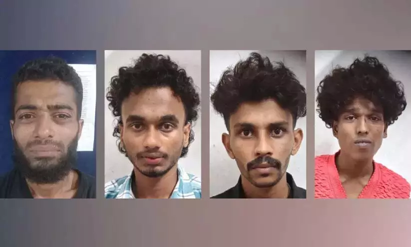 दो स्थानों पर मादक पदार्थ बरामद; MDMA के साथ चार गिरफ्तार दो स्थानों पर मादक पदार्थ बरामद; MDMA के साथ चार गिरफ्तार