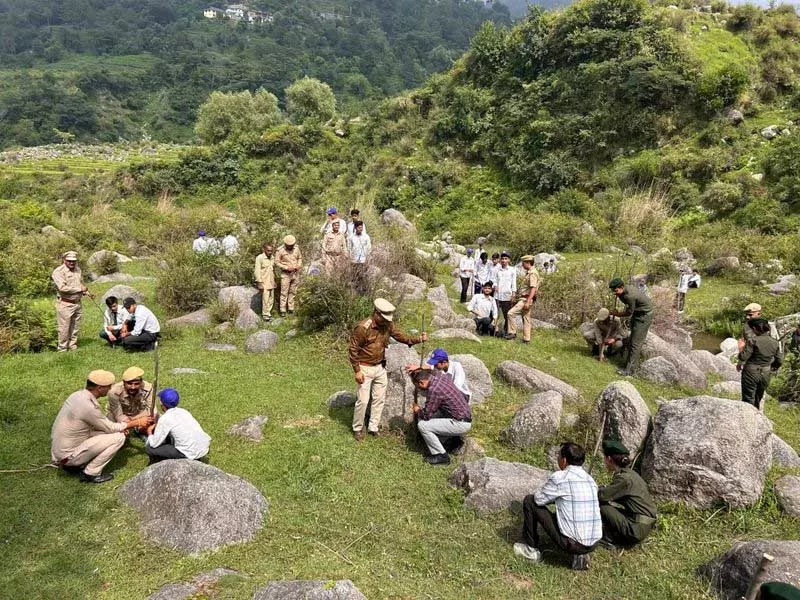 Himachal: डलहौजी में समुदाय-नेतृत्व वाली पहल नमी-प्रवण क्षेत्रों में कटाव से लड़ती Himachal: डलहौजी में समुदाय-नेतृत्व वाली पहल नमी-प्रवण क्षेत्रों में कटाव से लड़ती