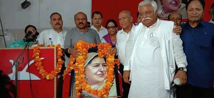 पार्टी ने केवल 8 महीनों में चुनावी वादे पूरे करके महिलाओं को सशक्त बनाया: DyCM पार्टी ने केवल 8 महीनों में चुनावी वादे पूरे करके महिलाओं को सशक्त बनाया: DyCM