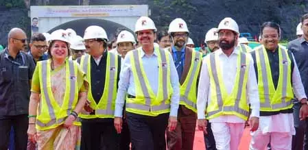 नवी मुंबई अंतरराष्ट्रीय हवाई अड्डे का निर्माण 30 सितंबर तक पूरा होना चाहिए: Maharashtra CM नवी मुंबई अंतरराष्ट्रीय हवाई अड्डे का निर्माण 30 सितंबर तक पूरा होना चाहिए: Maharashtra CM