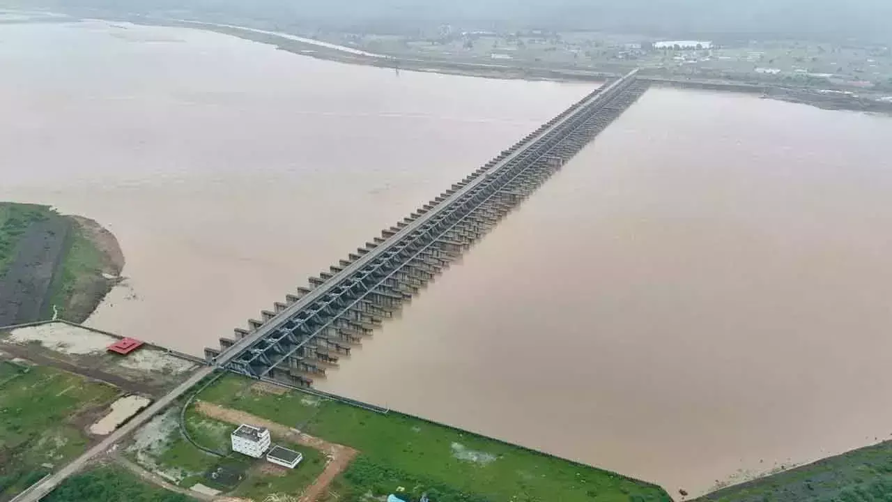 Andhra: गोदावरी नदी के उफान से भद्राचलम में भारी बाढ़ की खबर है Andhra: गोदावरी नदी के उफान से भद्राचलम में भारी बाढ़ की खबर है