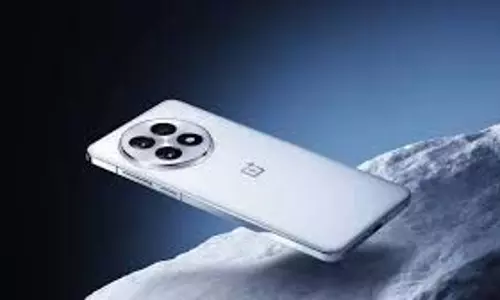 OnePlus 13 Series:  प्राइम डे सेल में फ्लैगशिप परफॉर्मेंस, AI फीचर्स और शानदार ऑफर्स