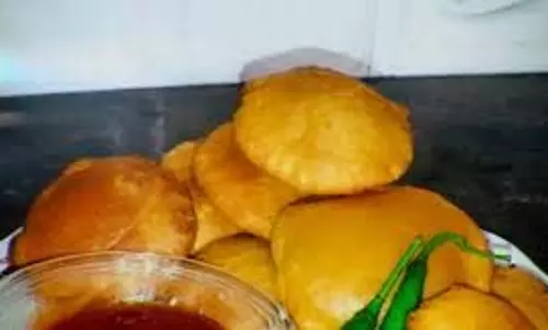 Recipe: गेहूं के आटे से बनाएं कुरकुरी आलू कचौरी, स्वाद में समोसा भी फेल Recipe: गेहूं के आटे से बनाएं कुरकुरी आलू कचौरी, स्वाद में समोसा भी फेल