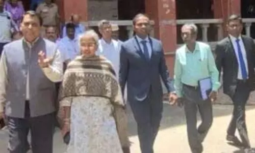 मंदिर ने अतिक्रमित भूमि वापस ली, आईएएस अधिकारियों ने अवमानना मामले में माफी मांगी