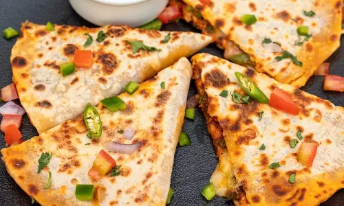 Pizza Paratha: इस व्यंजन में सबको खुश रखने की शक्ति है