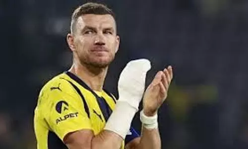 मैन सिटी के पूर्व स्ट्राइकर जेको ने फिओरेंटीना के साथ करार किया