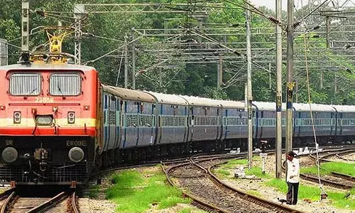 Tamil Nadu : दक्षिण रेलवे ने 5 ट्रेनों के समय में बदलाव की घोषणा की Tamil Nadu : दक्षिण रेलवे ने 5 ट्रेनों के समय में बदलाव की घोषणा की