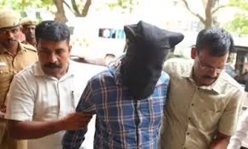 सांसद बांसुरी स्वराज और मेयर राजा इकबाल सिंह ने राजेंद्र नगर में मानसून तैयारियों की समीक्षा की सांसद बांसुरी स्वराज और मेयर राजा इकबाल सिंह ने राजेंद्र नगर में मानसून तैयारियों की समीक्षा की